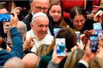 Papa reza para que povos indígenas sejam respeitados